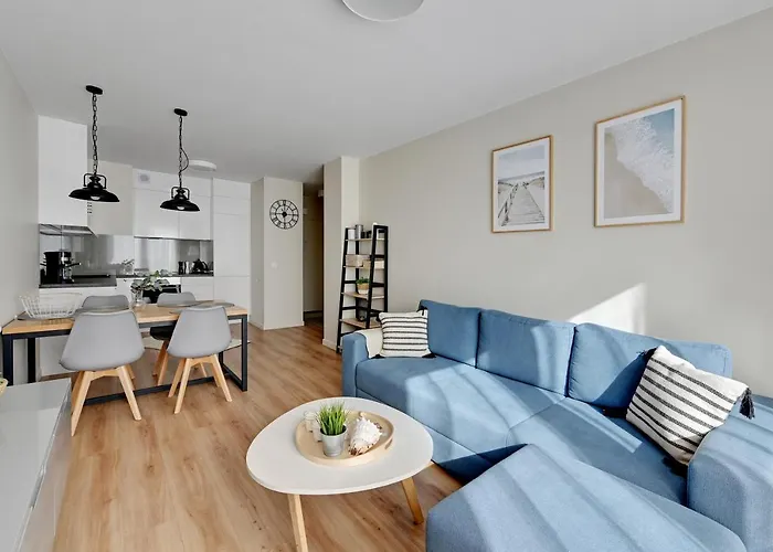 Wave - Powstancow Wielkopolskich アパート